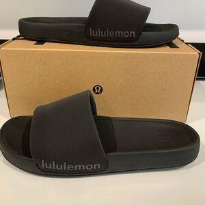lululemon athletica Woman’s Classic Black Slide Sandals